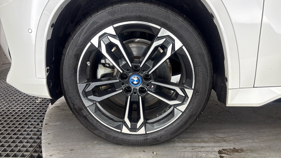 BMW iX1 ELECTRIC ESTATE 230kW xDrive30 M Sport 65kWh 5dr Auto [22kWCh]
