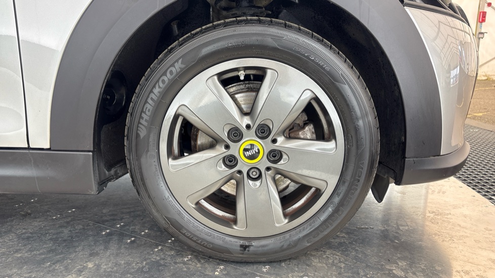 MINI HATCHBACK Image 20