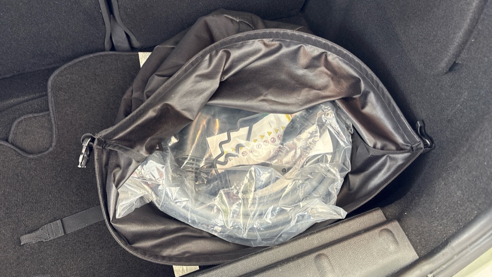 MINI HATCHBACK Image 22