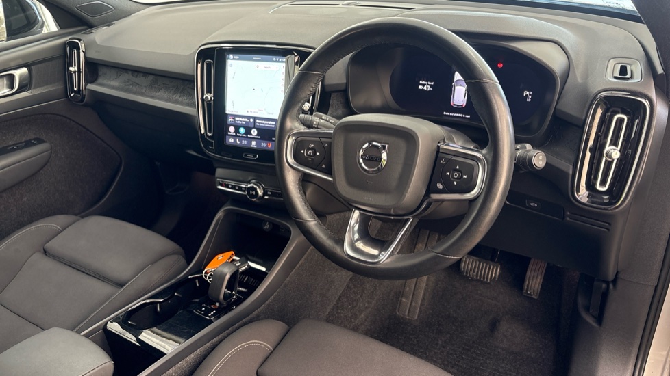 VOLVO XC40 Image 9