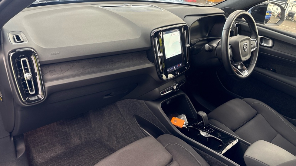 VOLVO XC40 ELECTRIC ESTATE 170kW Recharge Core 69kWh 5dr Auto
