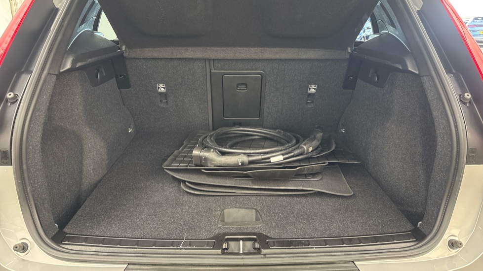 VOLVO XC40 ELECTRIC ESTATE 170kW Recharge Core 69kWh 5dr Auto