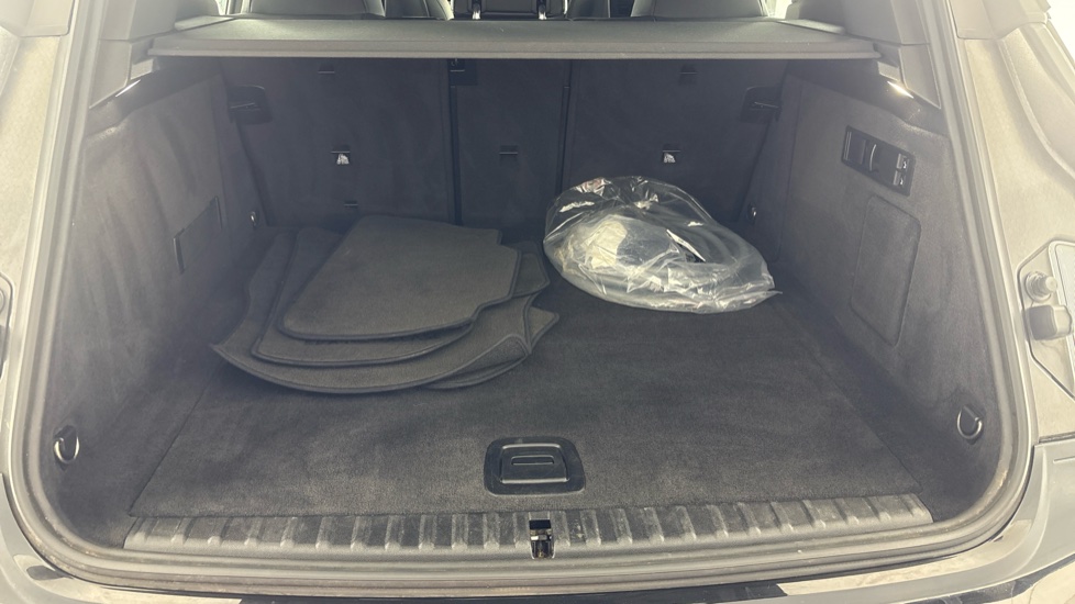 BMW iX Image 15