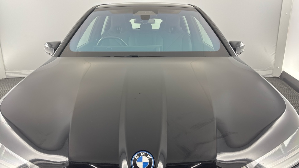BMW iX Image 16