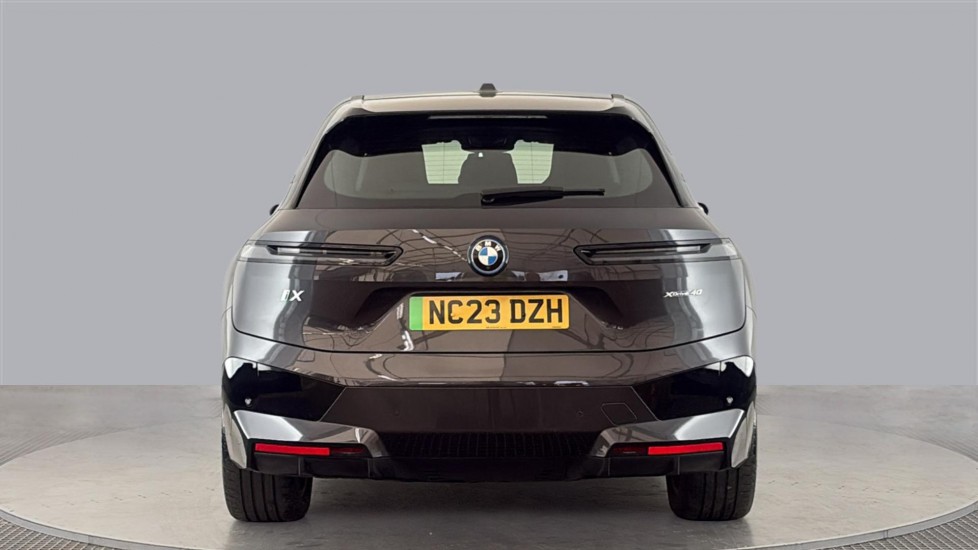 BMW iX Image 4