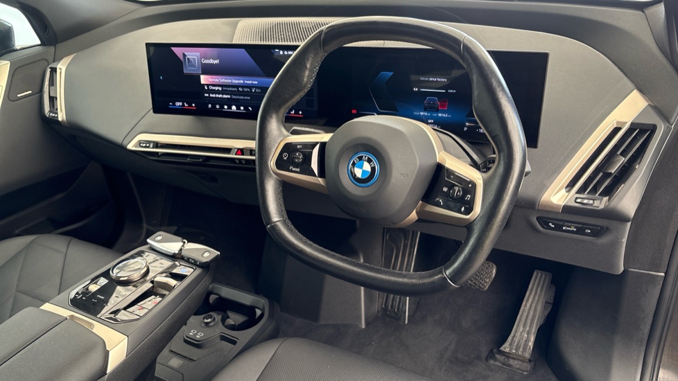 BMW iX ESTATE 240kW xDrive40 M Sport 76.6kWh 5dr Auto