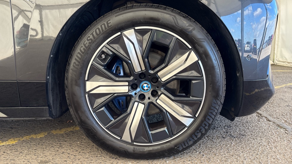 BMW iX ESTATE 240kW xDrive40 M Sport 76.6kWh 5dr Auto
