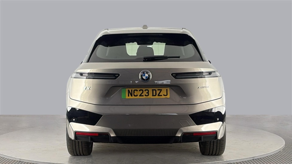 BMW iX Image 4