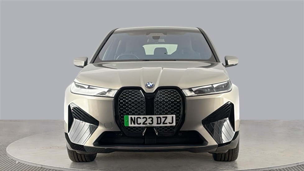 BMW iX Image 8