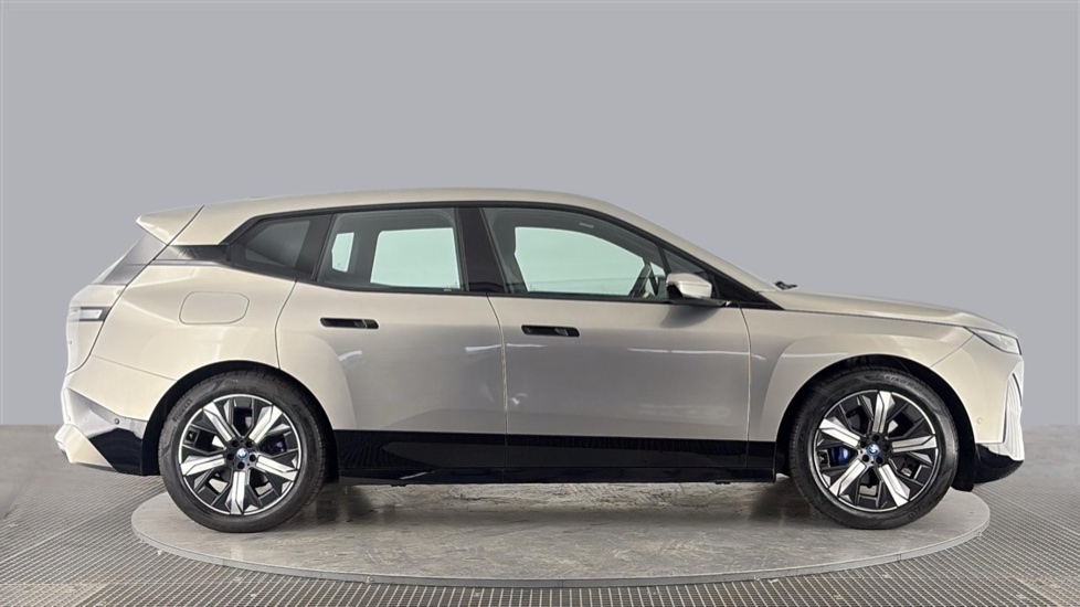 BMW iX Image 6