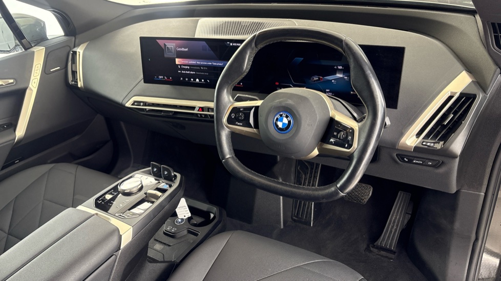 BMW iX ESTATE 240kW xDrive40 M Sport 76.6kWh 5dr Auto