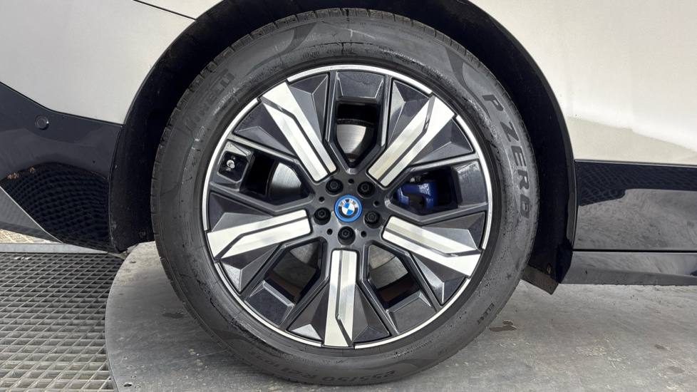 BMW iX ESTATE 240kW xDrive40 M Sport 76.6kWh 5dr Auto
