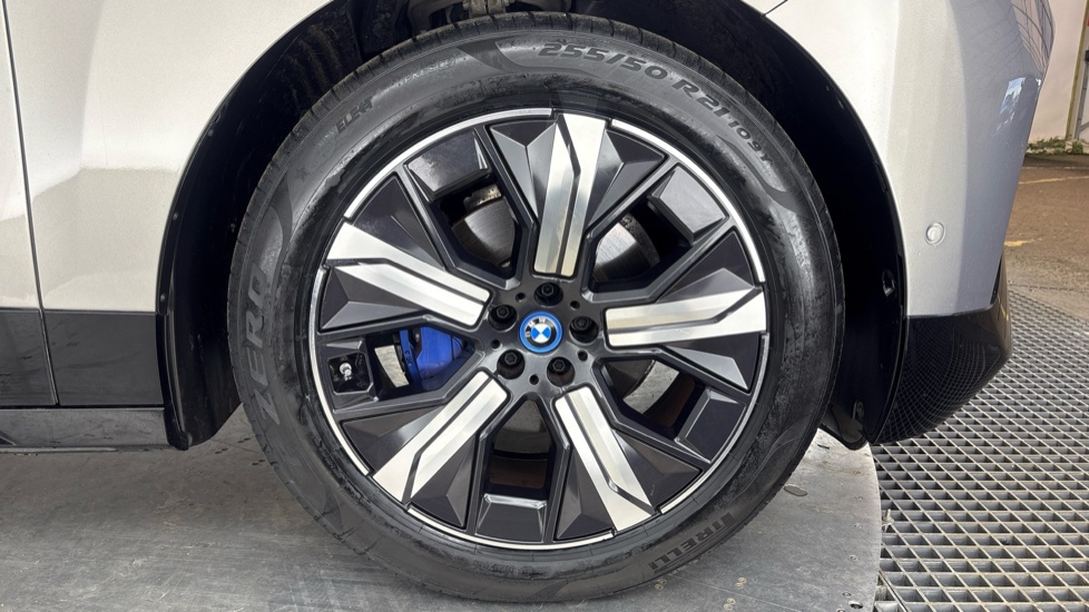 BMW iX ESTATE 240kW xDrive40 M Sport 76.6kWh 5dr Auto