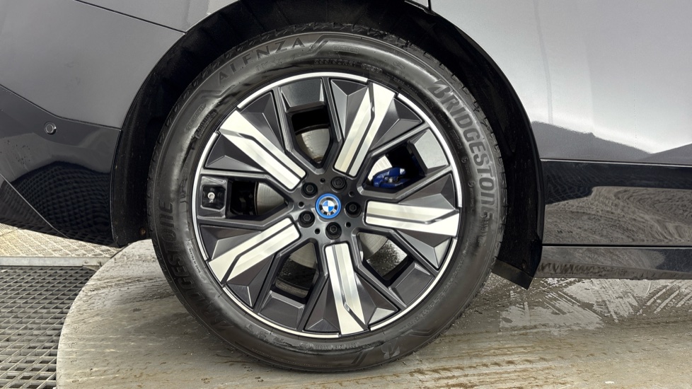 BMW iX ESTATE 240kW xDrive40 M Sport 76.6kWh 5dr Auto