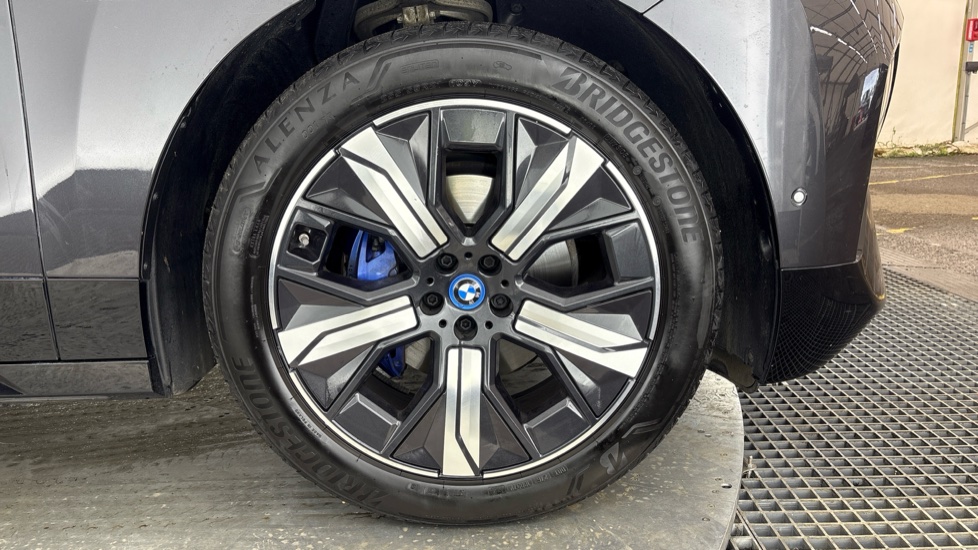 BMW iX ESTATE 240kW xDrive40 M Sport 76.6kWh 5dr Auto
