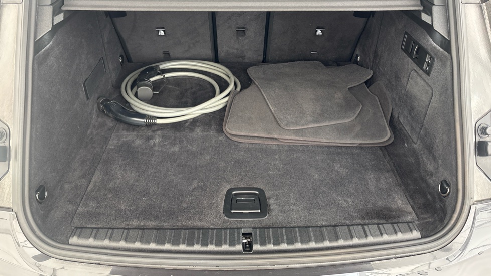 BMW iX Image 15