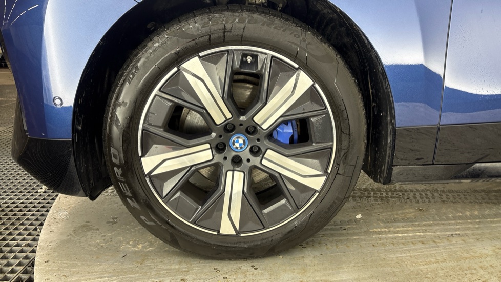 BMW iX ESTATE 240kW xDrive40 M Sport 76.6kWh 5dr Auto