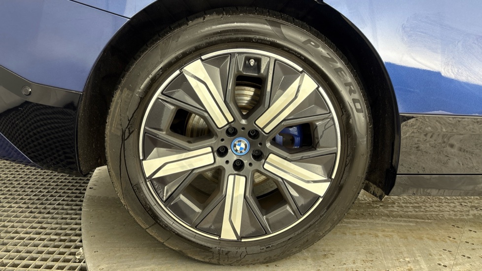 BMW iX ESTATE 240kW xDrive40 M Sport 76.6kWh 5dr Auto