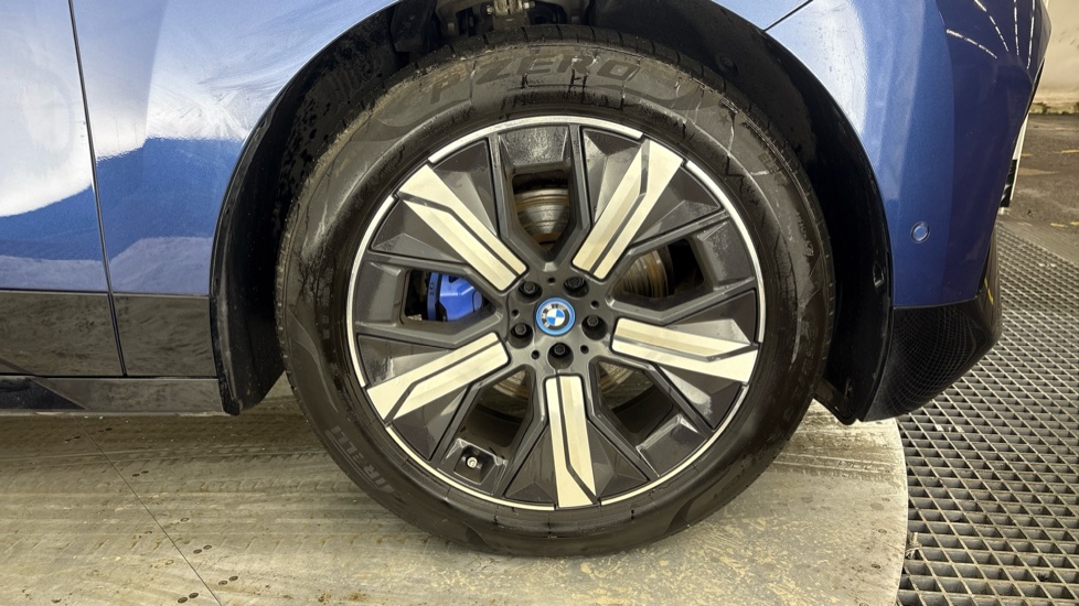 BMW iX ESTATE 240kW xDrive40 M Sport 76.6kWh 5dr Auto