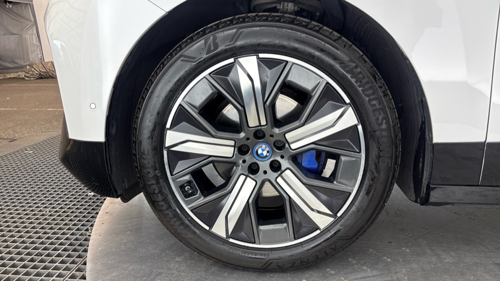 BMW iX ESTATE 240kW xDrive40 M Sport 76.6kWh 5dr Auto