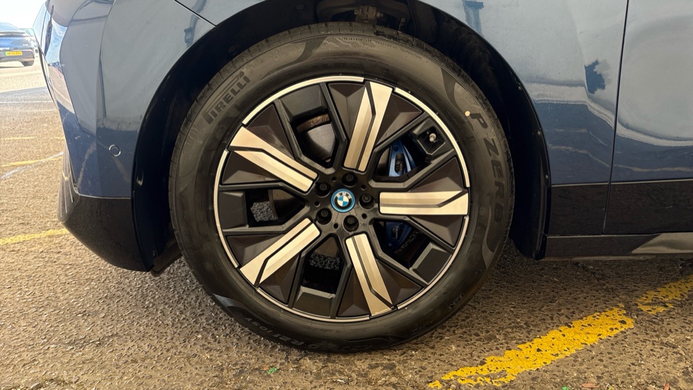 BMW iX ESTATE 240kW xDrive40 M Sport 76.6kWh 5dr Auto
