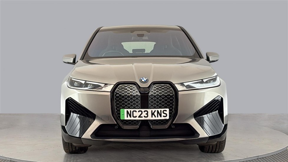BMW iX Image 8