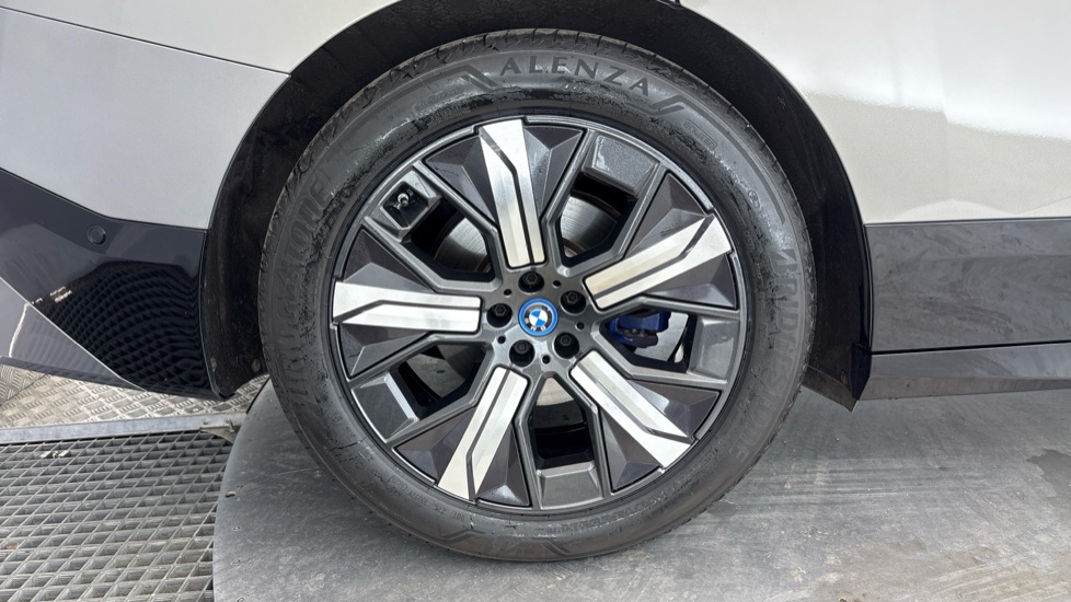 BMW iX ESTATE 240kW xDrive40 M Sport 76.6kWh 5dr Auto