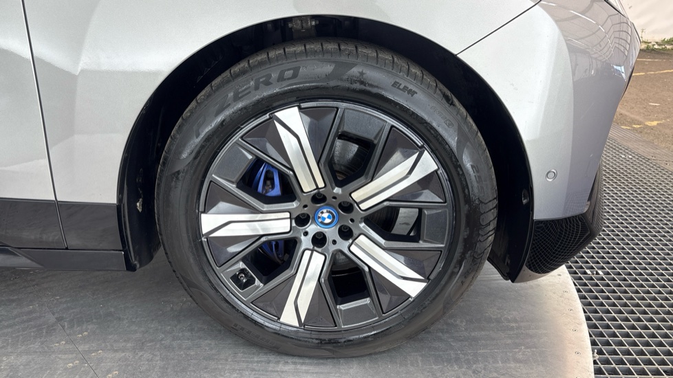 BMW iX ESTATE 240kW xDrive40 M Sport 76.6kWh 5dr Auto