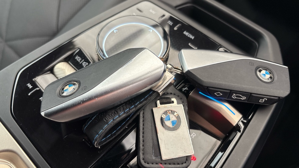 BMW iX ESTATE 240kW xDrive40 M Sport 76.6kWh 5dr Auto