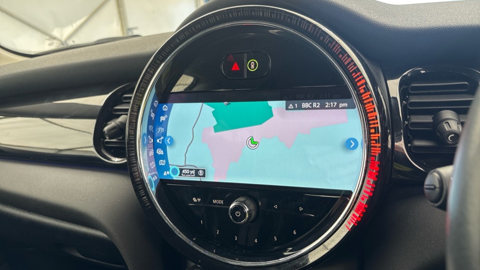 MINI HATCHBACK Image 12