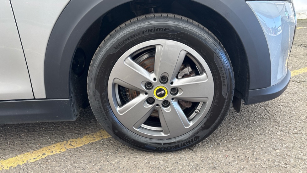 MINI HATCHBACK Image 20