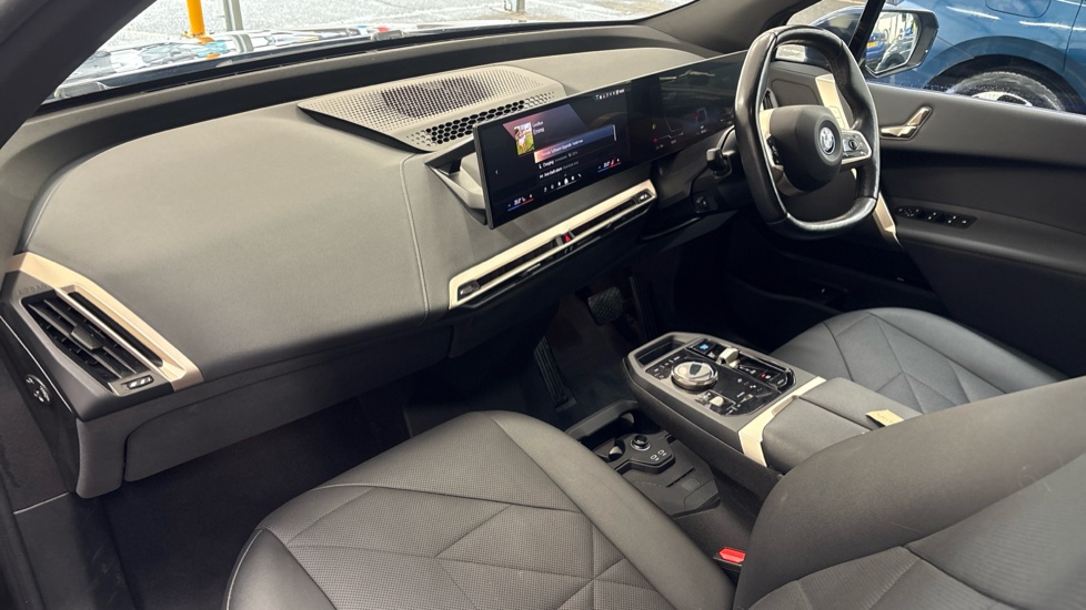 BMW iX ESTATE 240kW xDrive40 M Sport 76.6kWh 5dr Auto