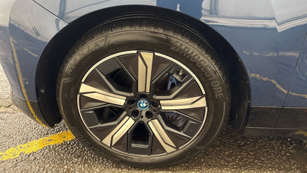 BMW iX ESTATE 240kW xDrive40 M Sport 76.6kWh 5dr Auto