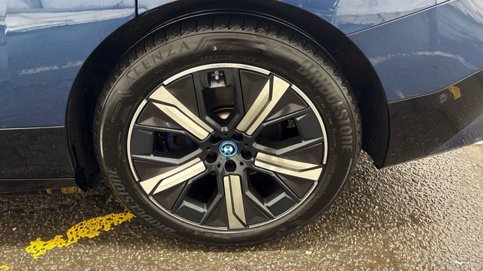 BMW iX ESTATE 240kW xDrive40 M Sport 76.6kWh 5dr Auto