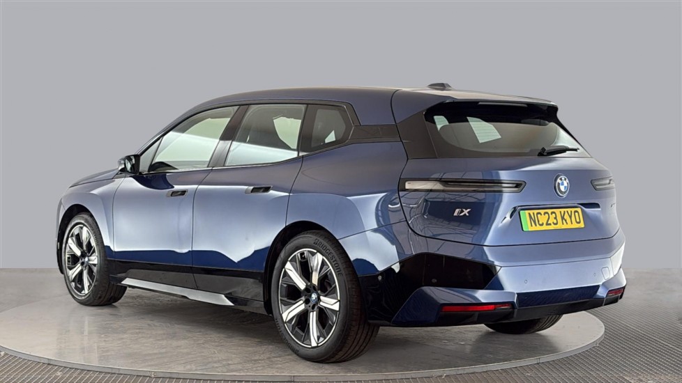 BMW iX Image 3