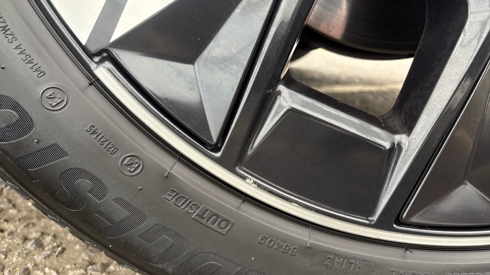 BMW iX Scuff