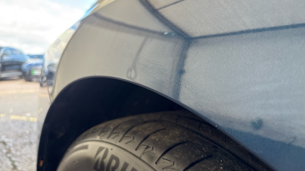 BMW iX Dent