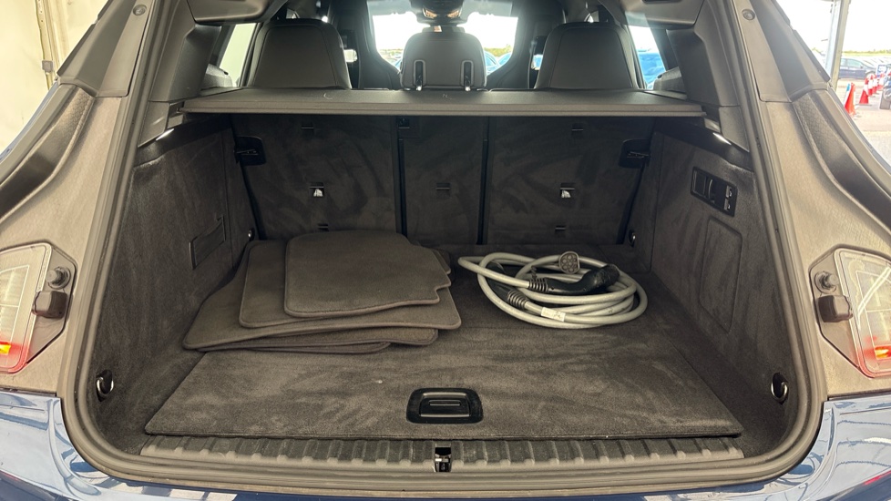 BMW iX Image 15