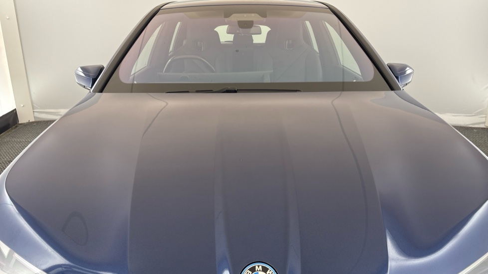 BMW iX Image 16