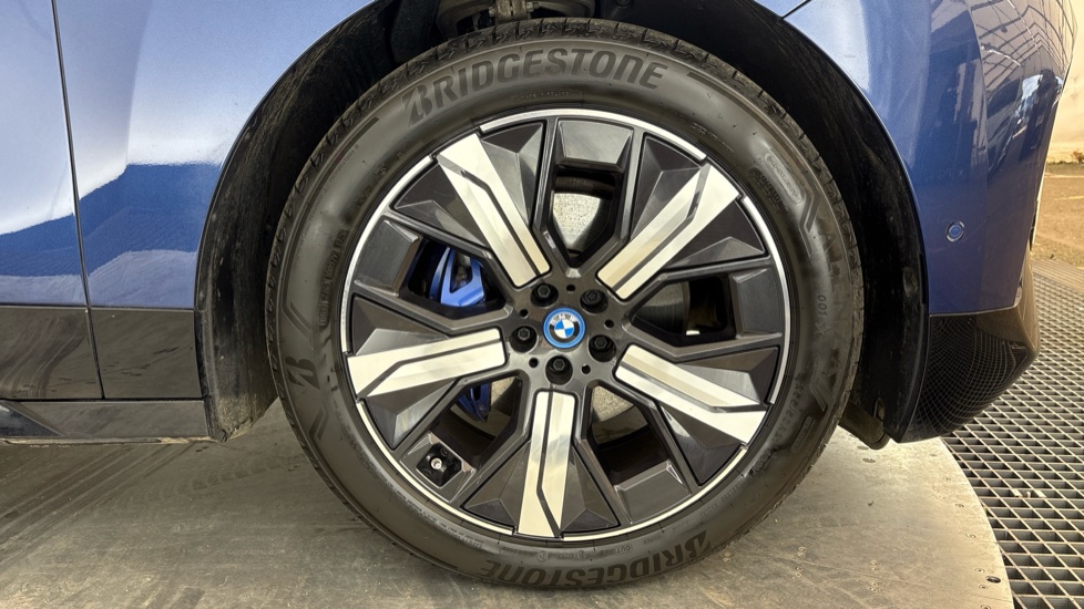 BMW iX Image 20