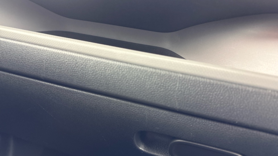 VOLKSWAGEN ID. BUZZ ESTATE 150kW Life Pro 77kWh 5dr Auto