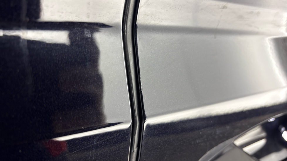 VOLKSWAGEN ID. BUZZ ESTATE 150kW Life Pro 77kWh 5dr Auto