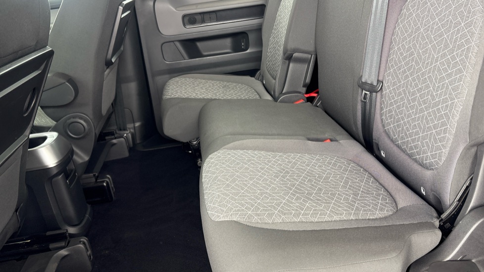 VOLKSWAGEN ID. BUZZ ESTATE 150kW Life Pro 77kWh 5dr Auto