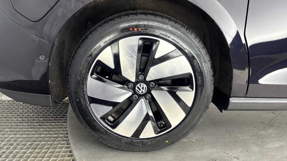 VOLKSWAGEN ID. BUZZ ESTATE 150kW Life Pro 77kWh 5dr Auto