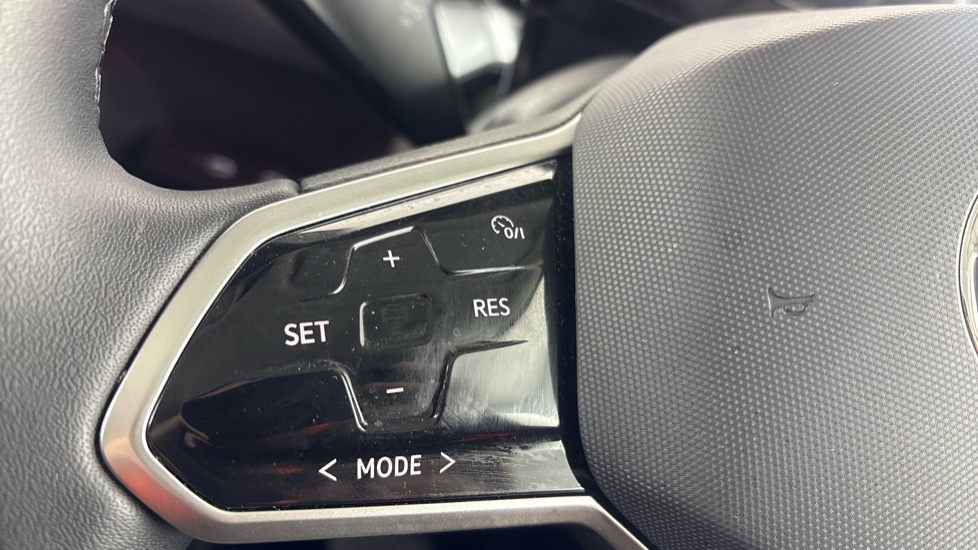 VOLKSWAGEN ID. BUZZ ESTATE 150kW Life Pro 77kWh 5dr Auto