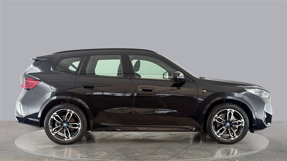 BMW iX1 Image 6