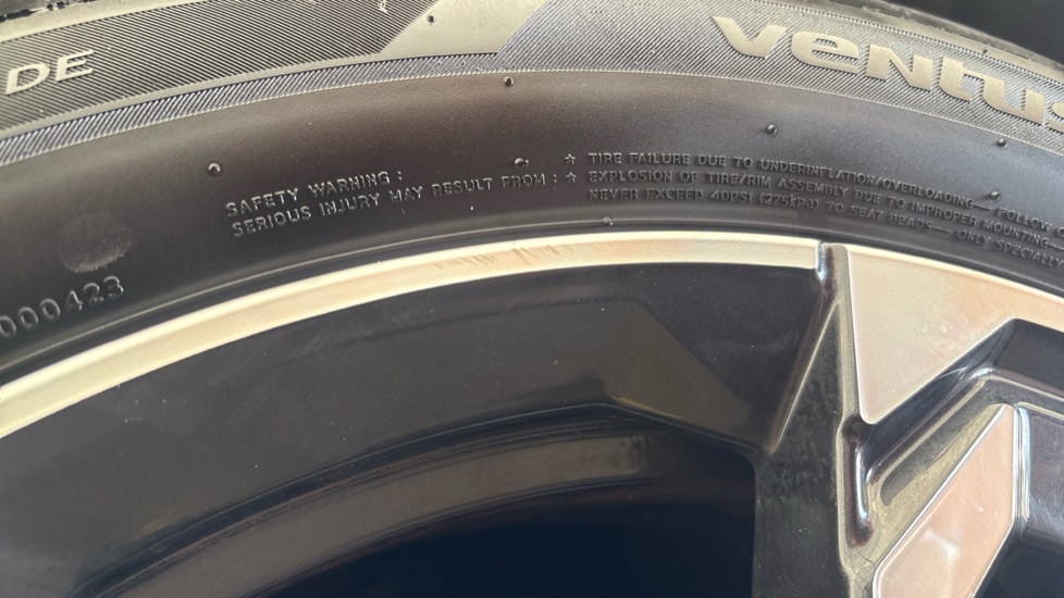 BMW iX1 Scuff