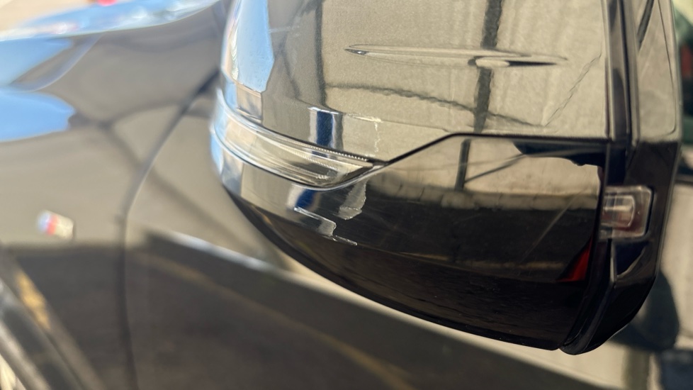 BMW iX1 Scuff