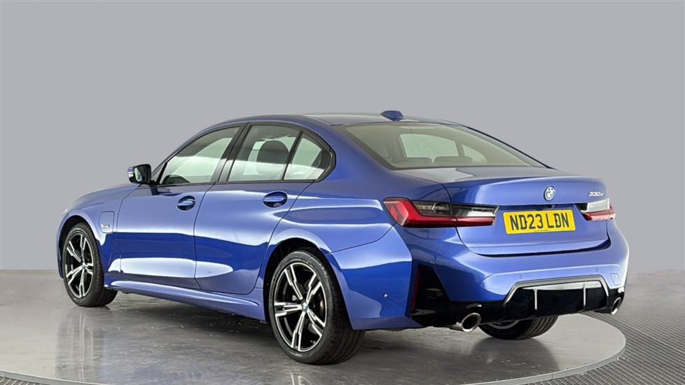 BMW 3 SERIES Image 3