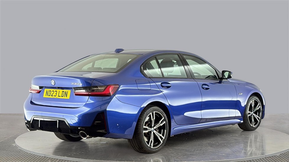 BMW 3 SERIES Image 5